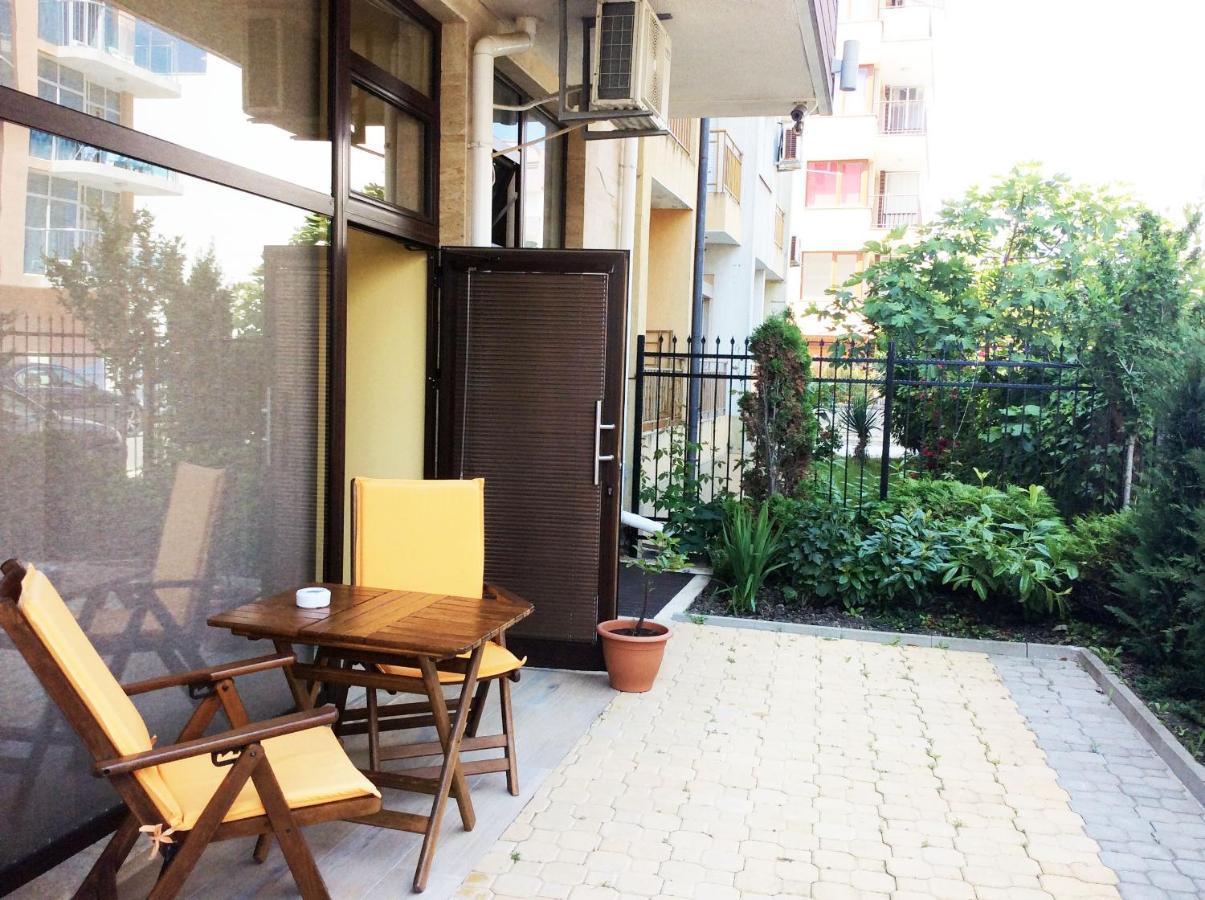Stamopolu Lux Ground Floor Hotell Primorsko Exteriör bild