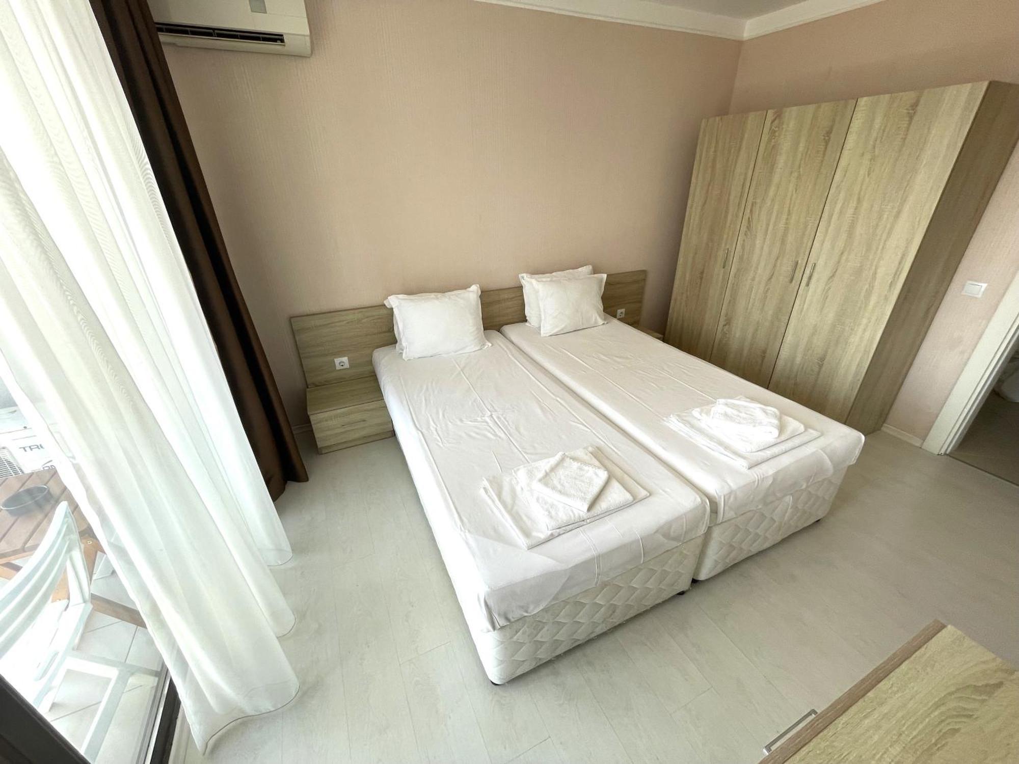 Stamopolu Lux Ground Floor Hotell Primorsko Exteriör bild